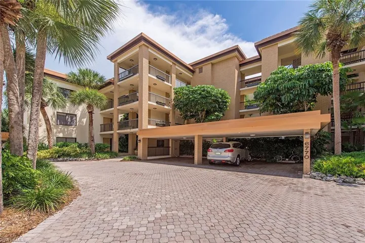 6710 Pelican Bay Blvd # 425, Naples Fl 34108