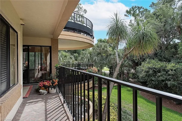 6710 Pelican Bay Blvd # 425, Naples Fl 34108