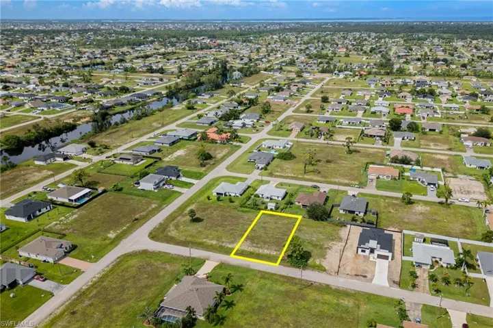 2726 Nw 19th Ave, Cape Coral, Florida 33993