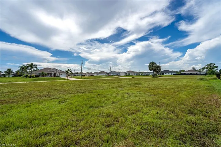 2726 Nw 19th Ave, Cape Coral, Florida 33993