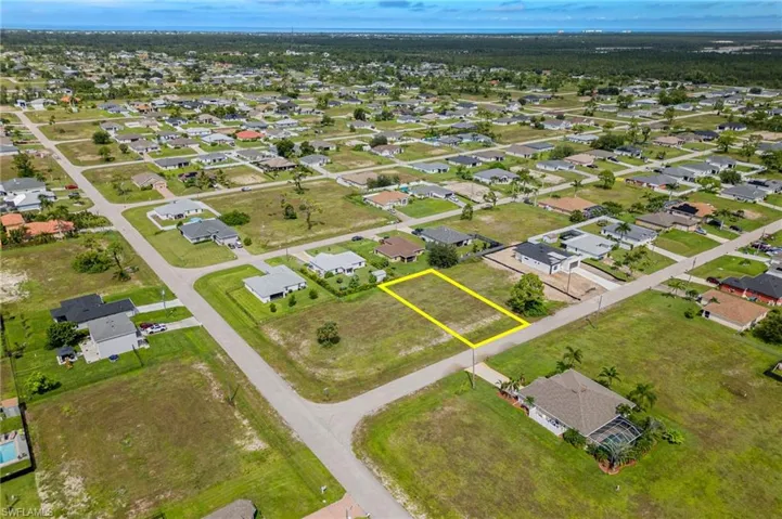 2726 Nw 19th Ave, Cape Coral, Florida 33993