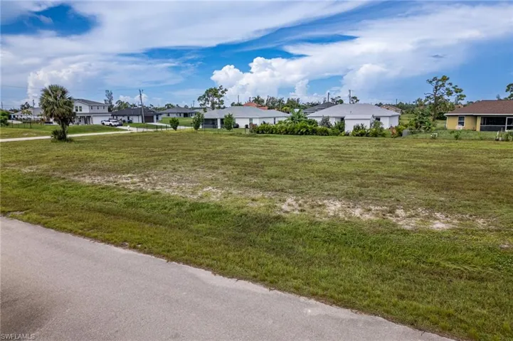 2726 Nw 19th Ave, Cape Coral, Florida 33993