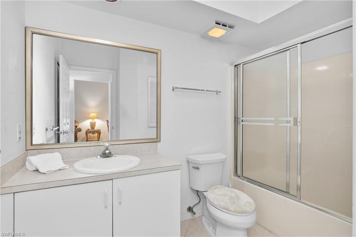 Guest bathroom.
