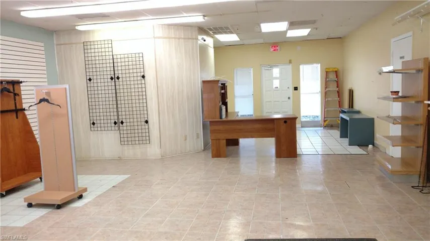 68-72-76  Pondella  RD, North Fort Myers, FL 33903