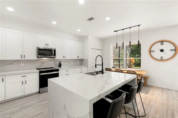 1380 Areca Cv, Naples, Florida 34119