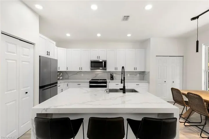1380 Areca Cv, Naples, Florida 34119