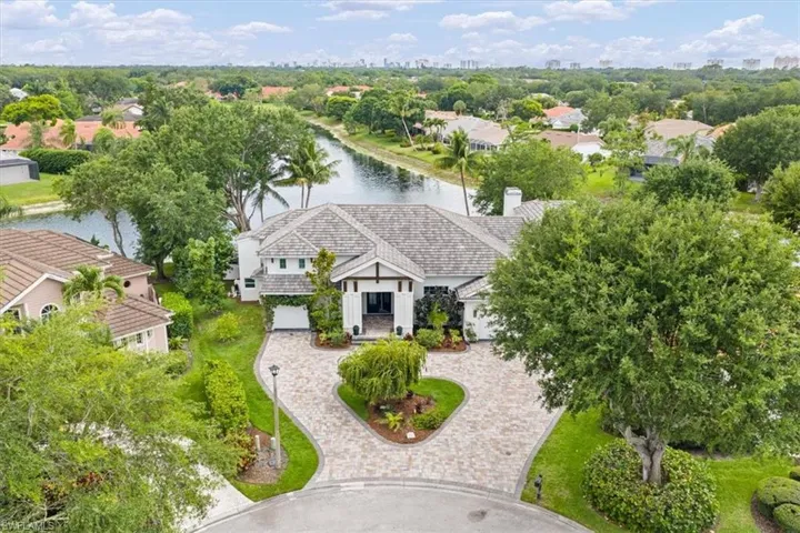 7985  Beaumont  CT, Naples, FL 34109