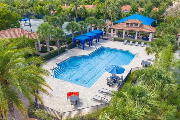 7985  Beaumont  CT, Naples, FL 34109