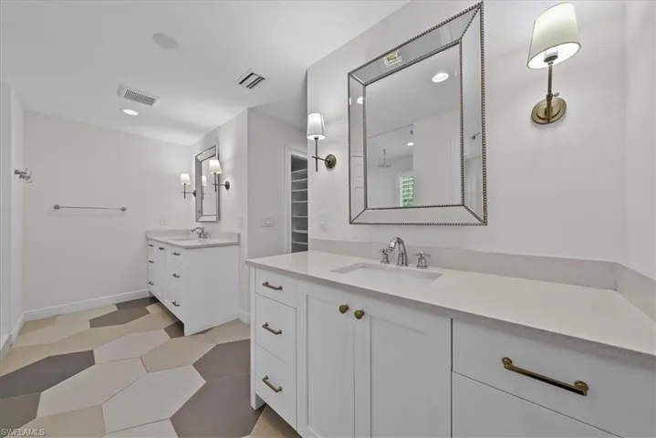 7985  Beaumont  CT, Naples, FL 34109