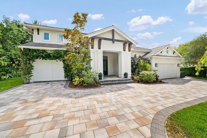 7985  Beaumont  CT, Naples, FL 34109