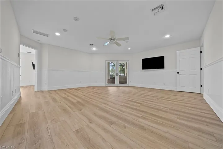 7985  Beaumont  CT, Naples, FL 34109