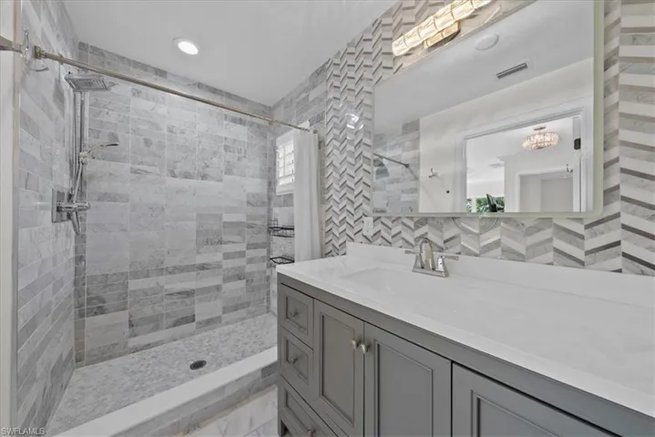 7985  Beaumont  CT, Naples, FL 34109