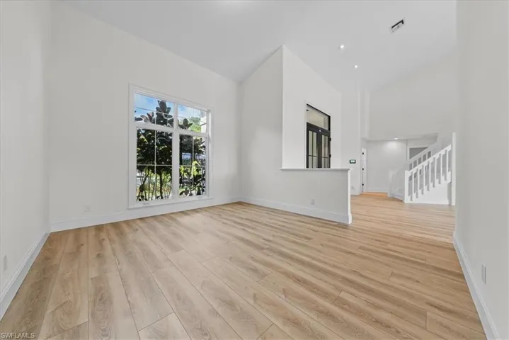 7985  Beaumont  CT, Naples, FL 34109