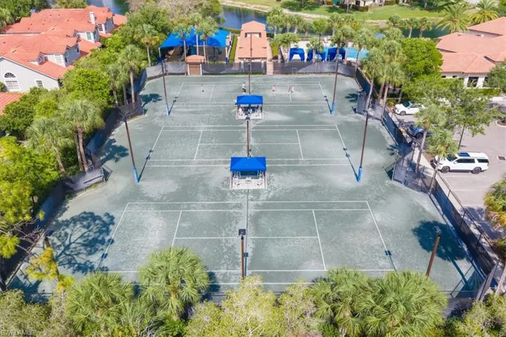 7985  Beaumont  CT, Naples, FL 34109