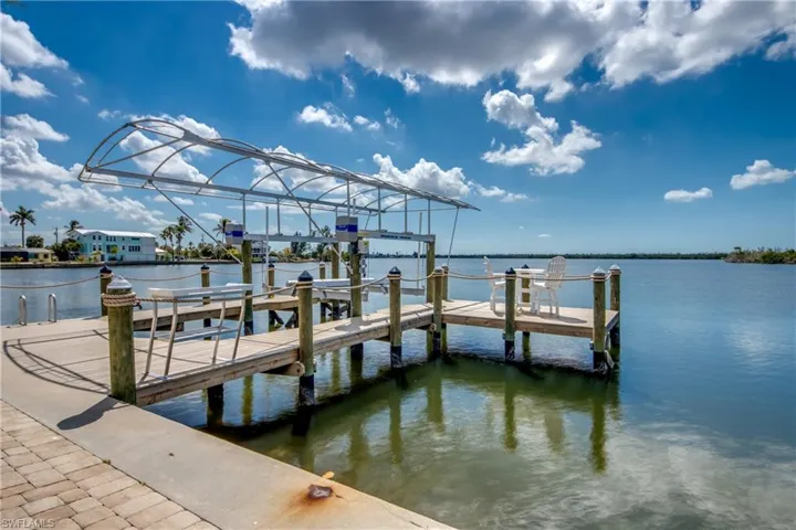 11599 Island Ave, Matlacha, Florida 33993