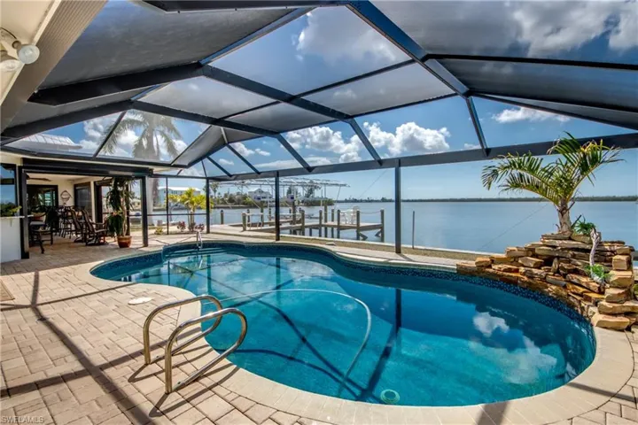 11599 Island Ave, Matlacha, Florida 33993