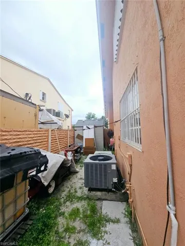 View of yard featuring cooling unit