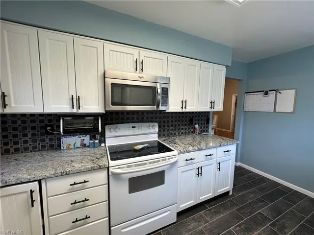 1321  Sandtrap  DR, Fort Myers, FL 33919