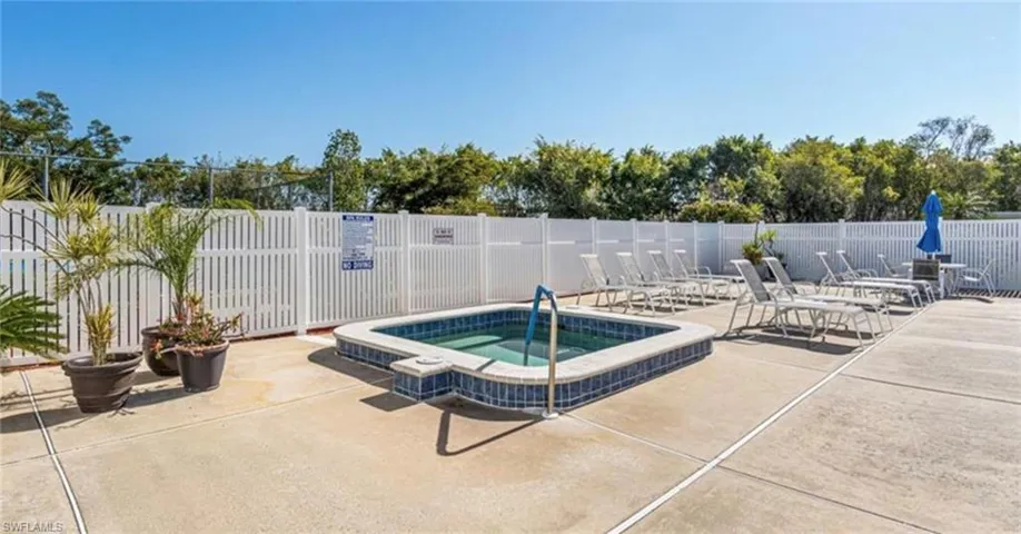 1321  Sandtrap  DR, Fort Myers, FL 33919