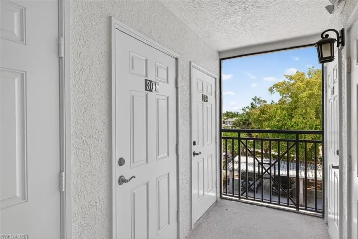 20944 Island Sound Cir 305, Estero, Florida 33928