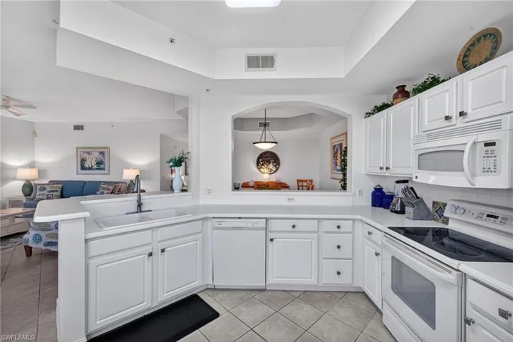 20944 Island Sound Cir 305, Estero, Florida 33928