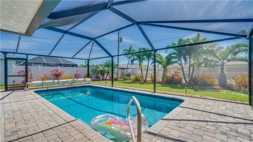 2008 Bolado Pkwy, Cape Coral Fl 33990