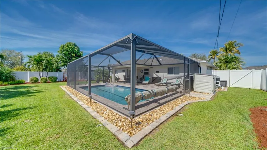 2008 Bolado Pkwy, Cape Coral Fl 33990