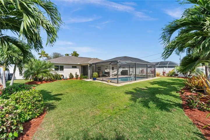 2008 Bolado Pkwy, Cape Coral Fl 33990