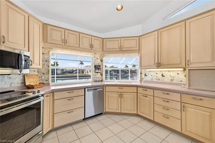 489 Adirondack Ct, Marco Island, Florida 34145