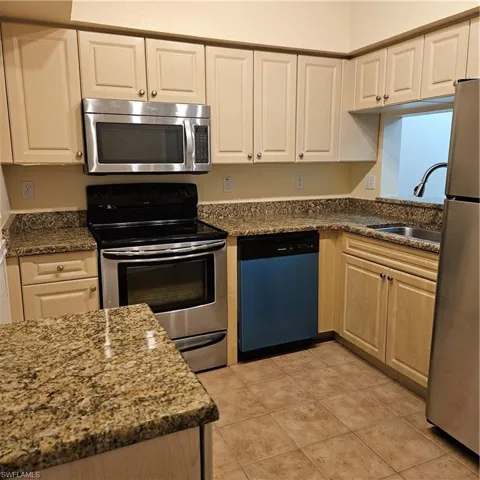 8423 Bernwood Cove Loop # 409, Fort Myers, Florida 33966
