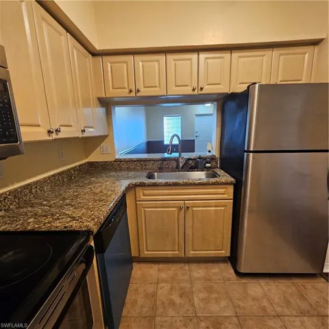 8423 Bernwood Cove Loop # 409, Fort Myers, Florida 33966