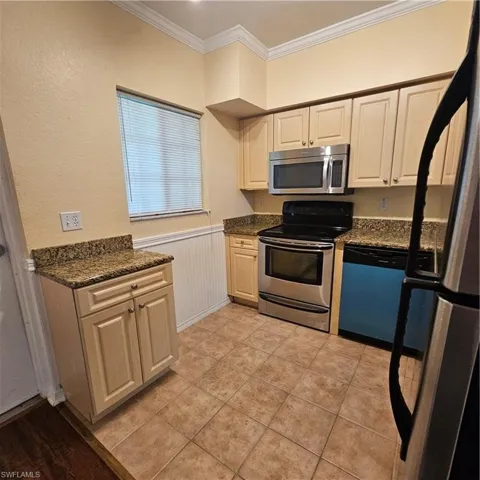 8423 Bernwood Cove Loop # 409, Fort Myers, Florida 33966