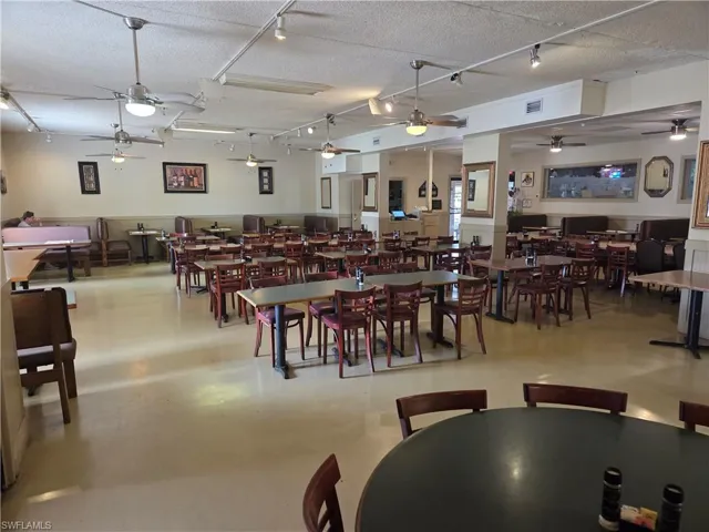 AREA OF DINING