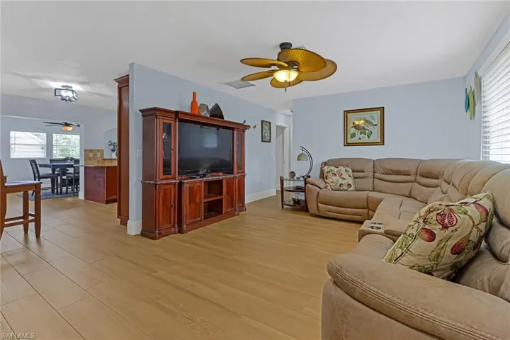 1821  52nd SW ST, Naples, FL 34116