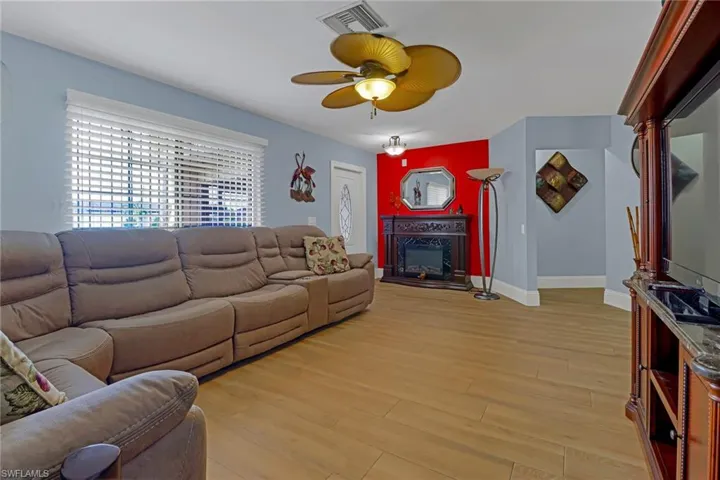 1821  52nd SW ST, Naples, FL 34116