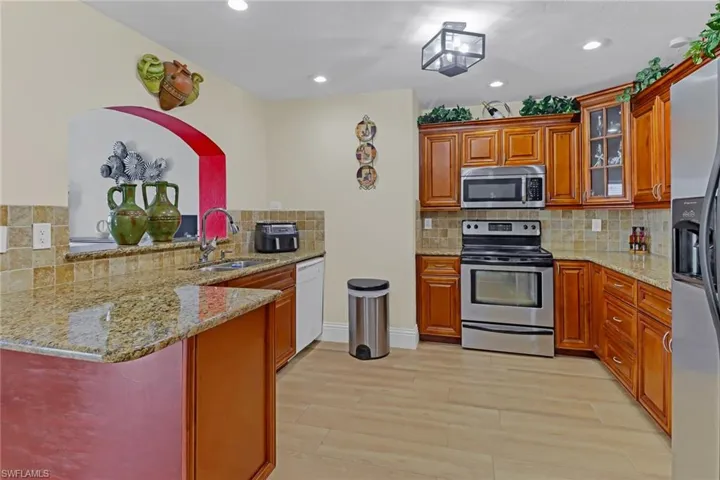 1821  52nd SW ST, Naples, FL 34116