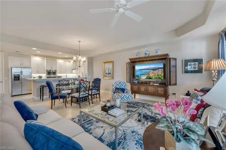 580 El Camino Real 3504, Naples, Florida 34119