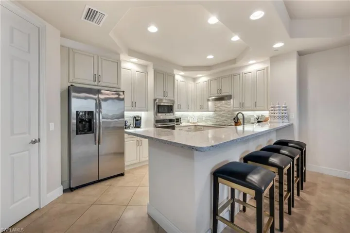580 El Camino Real 3504, Naples, Florida 34119