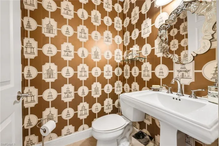 580 El Camino Real 3504, Naples, Florida 34119