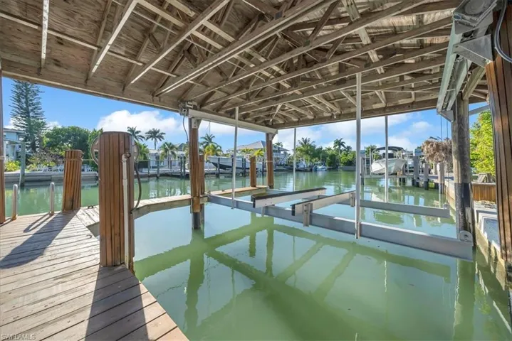 128 San Salvador St, Naples, Florida 34113