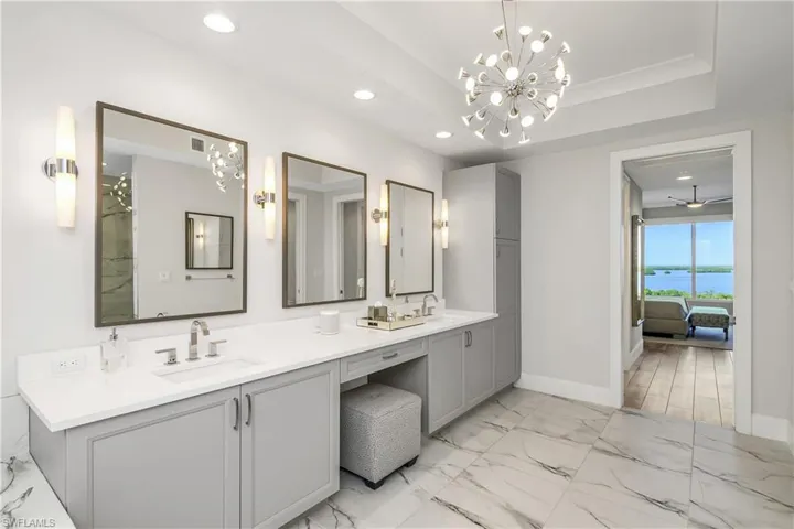 Owner's Bathroom
