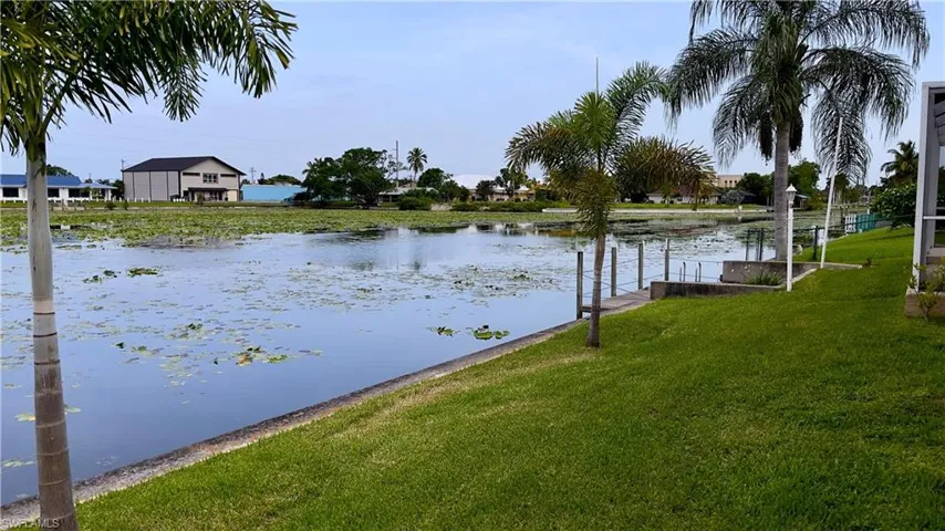 17 SE 15th  AVE, Cape Coral, FL 33990