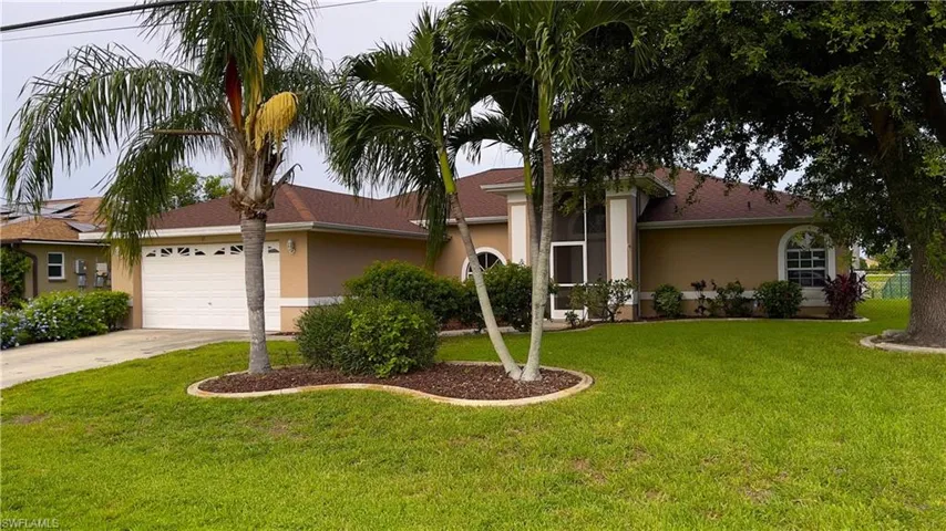 17 SE 15th  AVE, Cape Coral, FL 33990