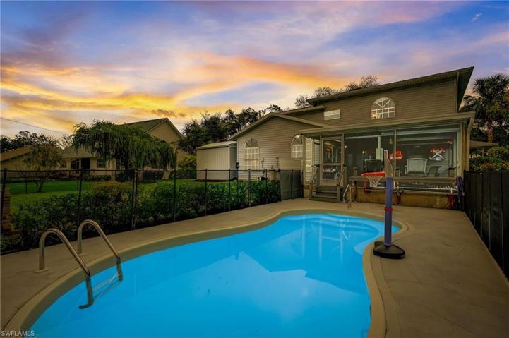 7305 Sean LN, NORTH FORT MYERS FL 33917