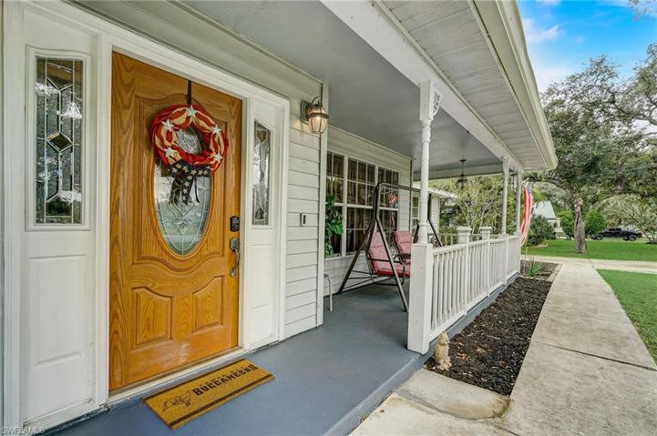 7305 Sean LN, NORTH FORT MYERS FL 33917