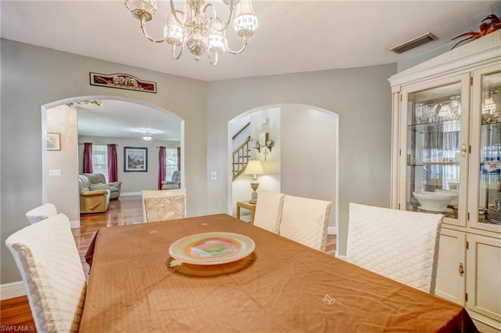 7305 Sean LN, NORTH FORT MYERS FL 33917