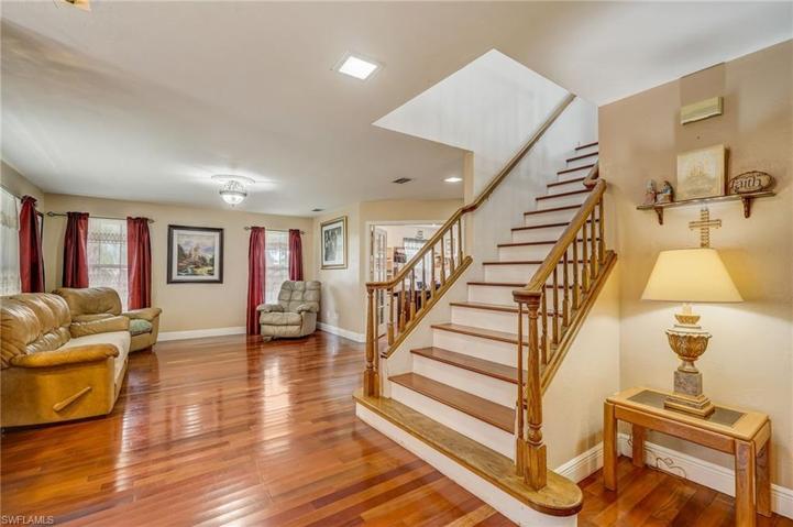 7305 Sean LN, NORTH FORT MYERS FL 33917