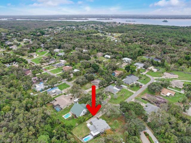 7305 Sean LN, NORTH FORT MYERS FL 33917
