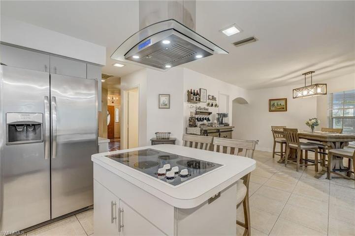 7305 Sean LN, NORTH FORT MYERS FL 33917