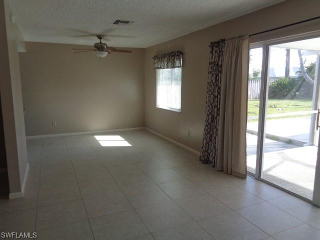 Dining-Nook area